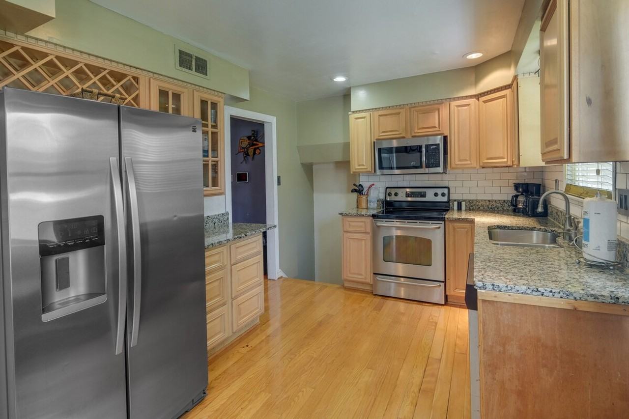 9305 Pine View Ln #1385619P - Photo 6 of 30