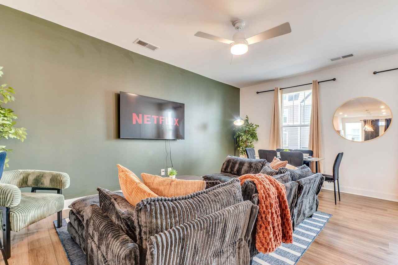 4016 Bunker Dr #1466113P - Photo 5 of 50