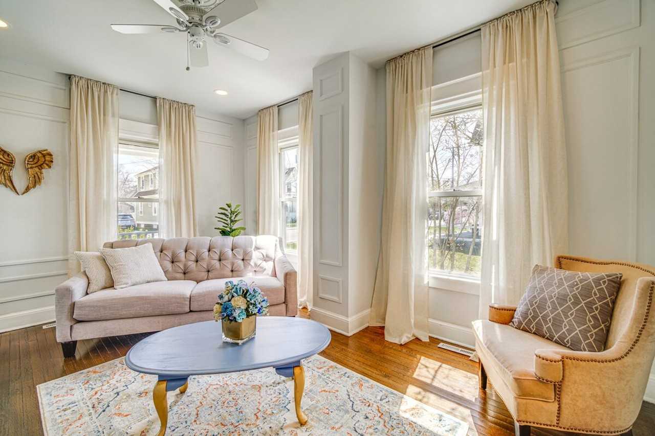 6127 Longwood Ave #1299825P - Photo 4 of 34