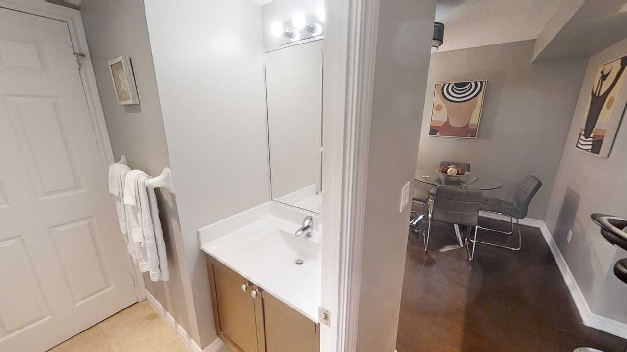 763 Bay St #1473117P - Photo 4 of 9