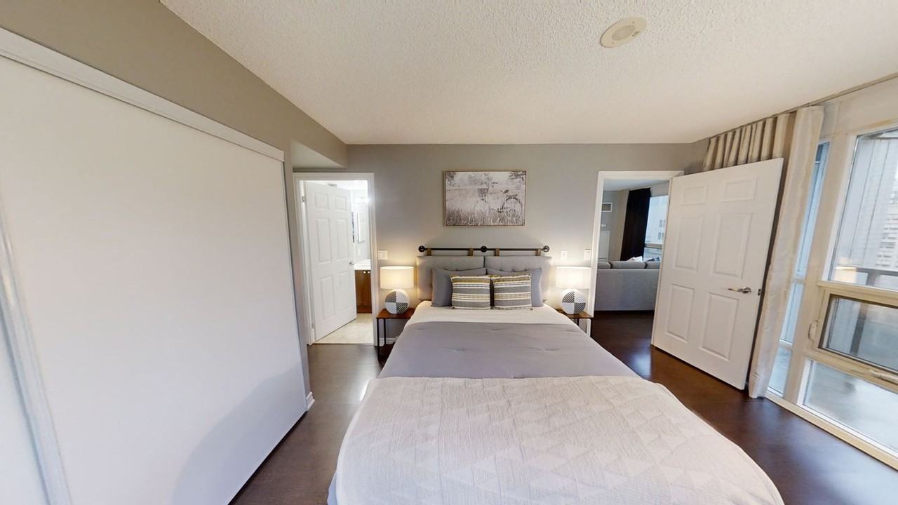 763 Bay St #1473117P - Photo 6 of 9