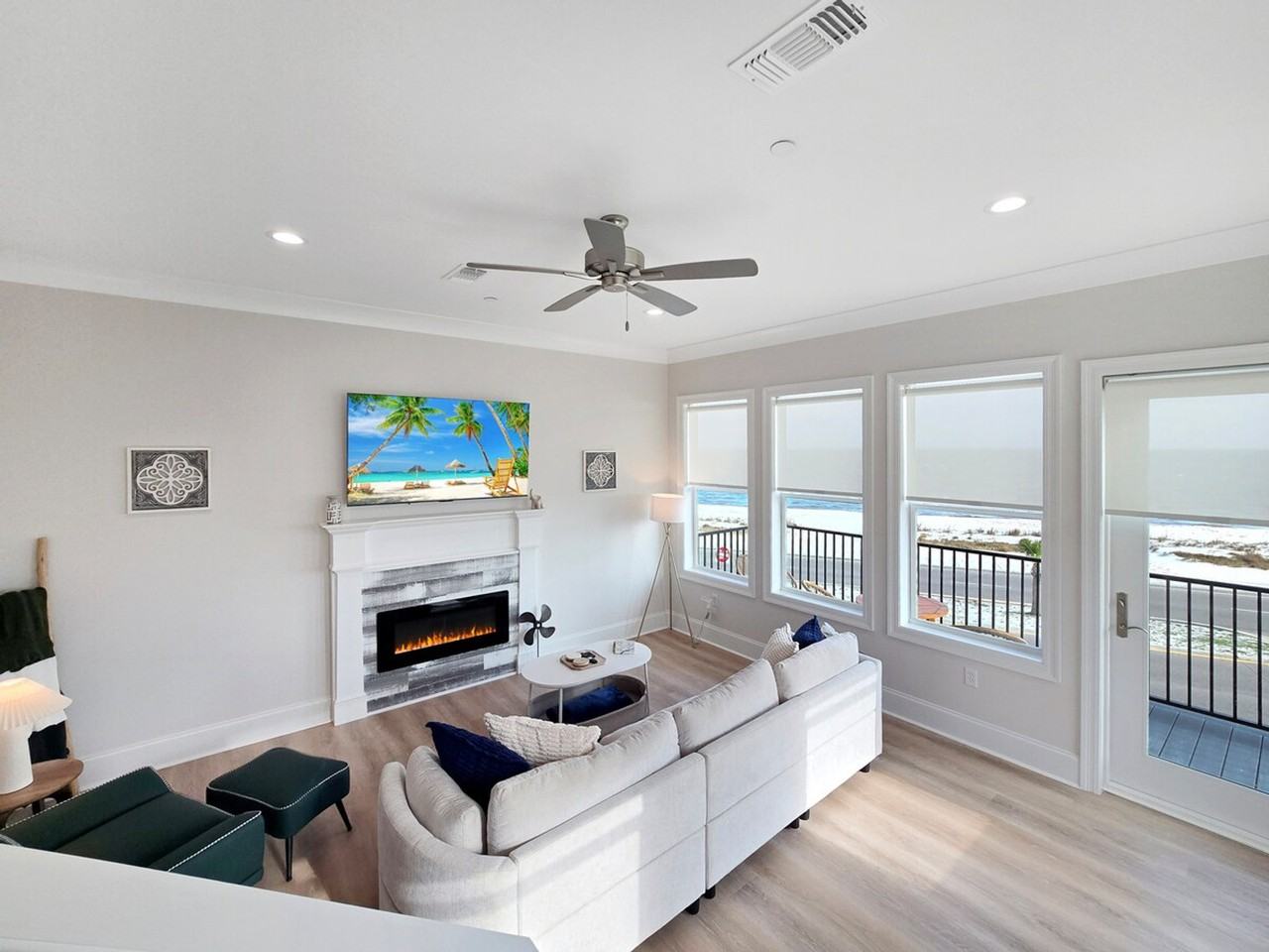 996 W Beach Blvd #1473613P - Photo 4 of 29