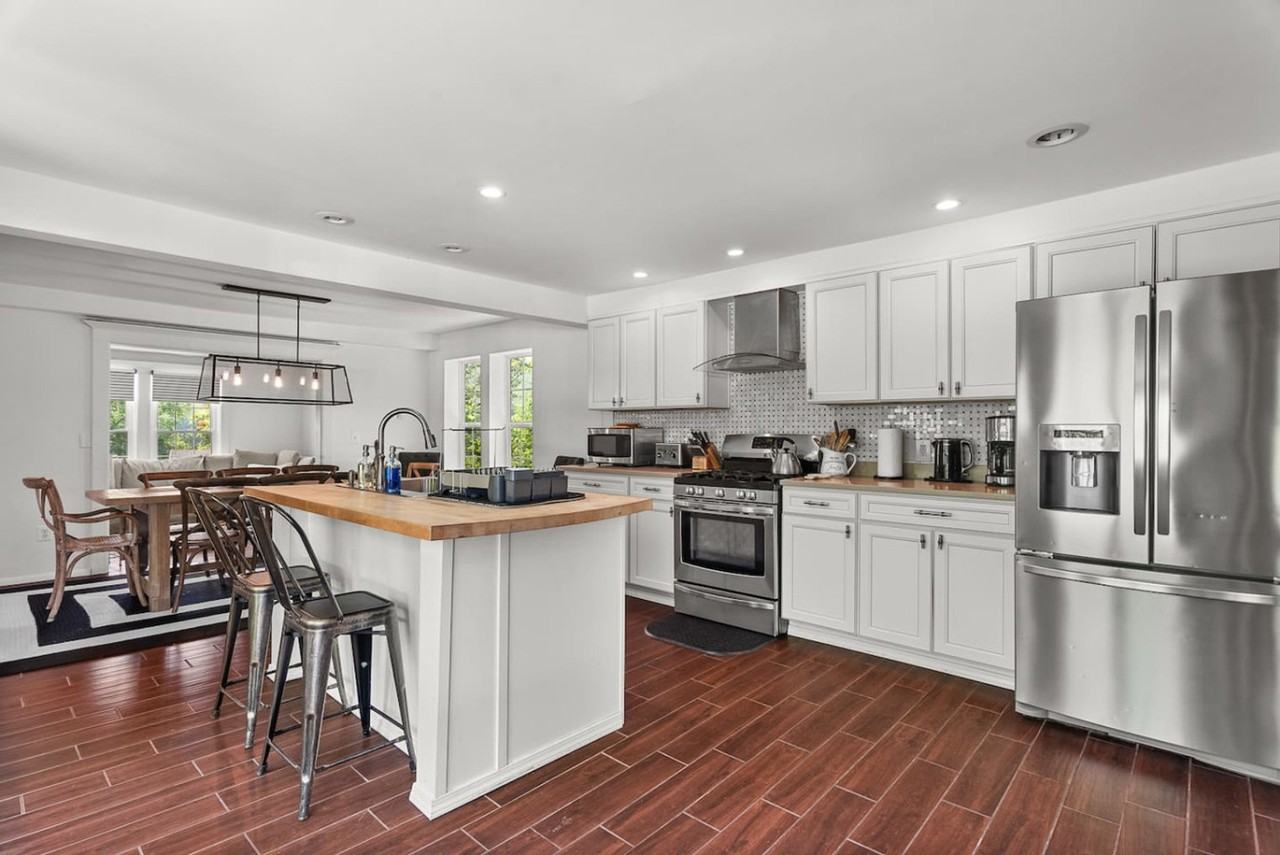 1104 Crowe Rd #1492970P - Photo 4 of 34