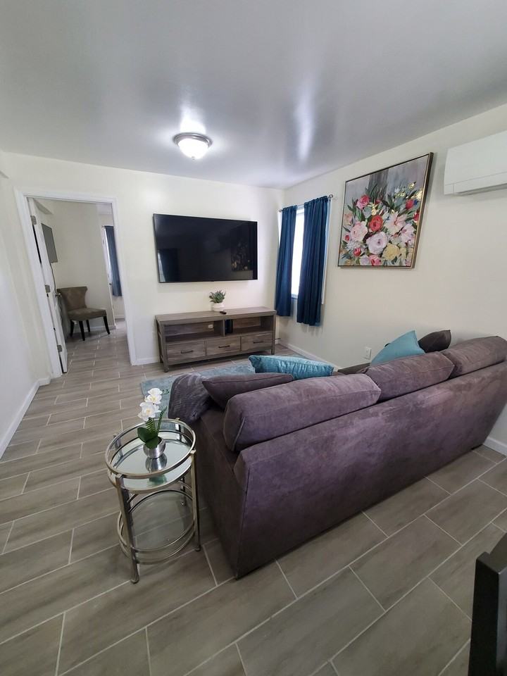 541 S 9th Ave #1497911P - Photo 4 of 32