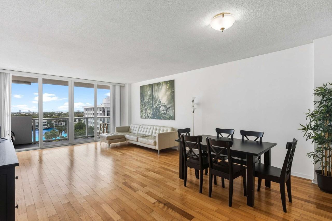 5599 Collins Ave #1475832P - Photo 2 of 42
