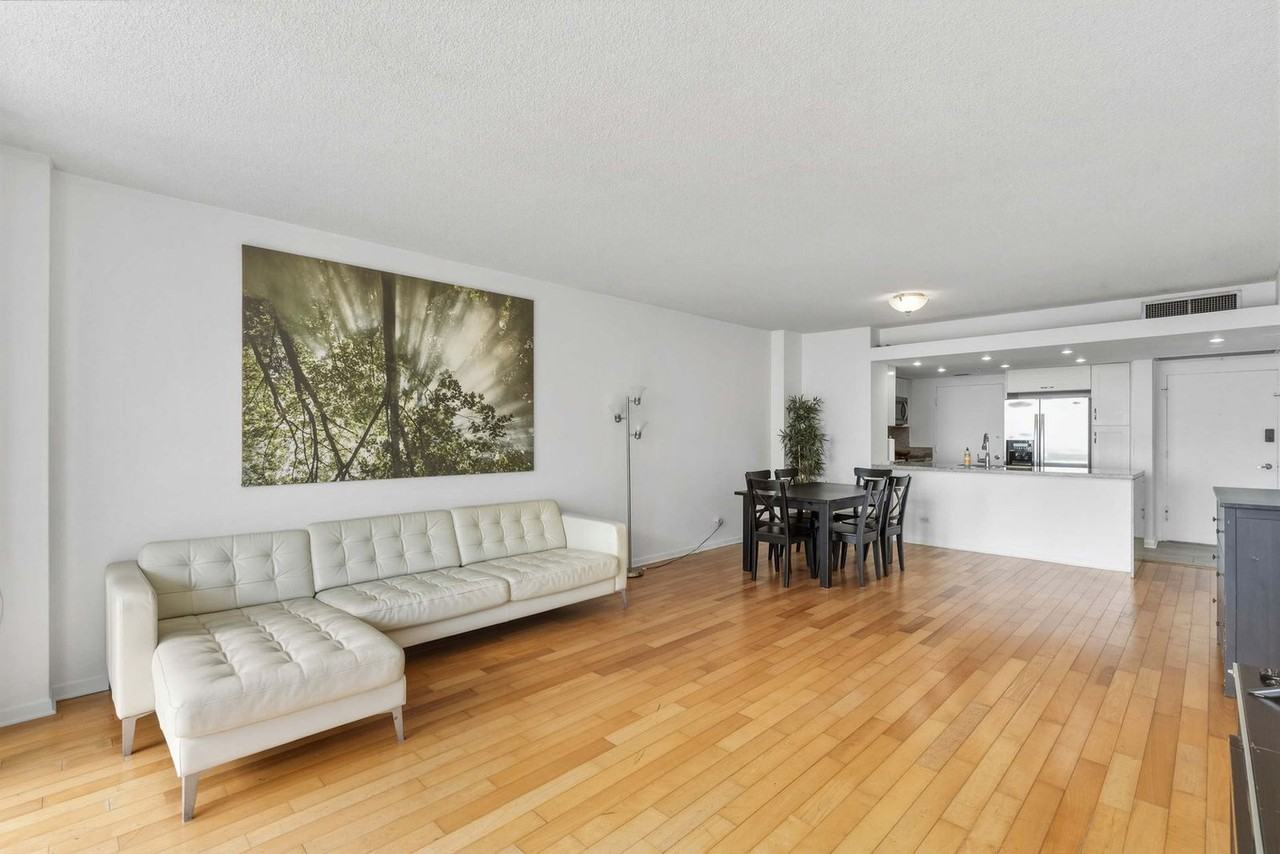 5599 Collins Ave #1475832P - Photo 5 of 42