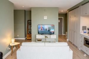 featured image of 55 Avenue Rd