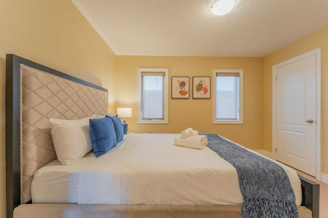 40 Coastline Dr #1507997P - Photo 3 of 43