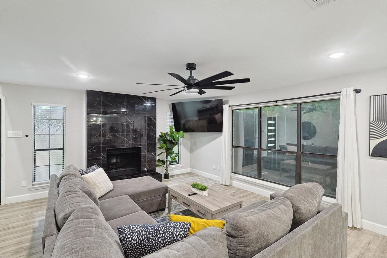 1101 Homestead St #1514794P - Photo 2 of 35