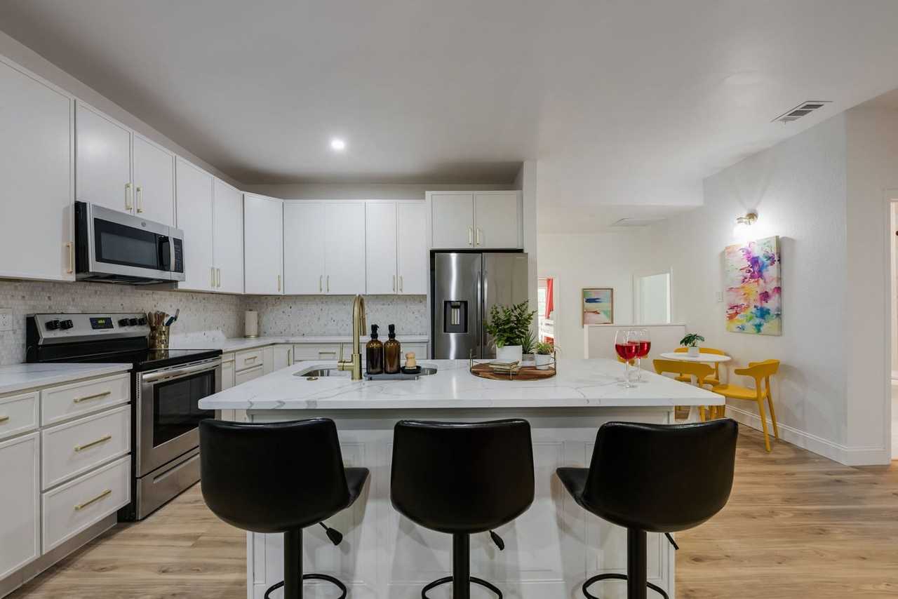 5624 E Side Ave #1514808P - Photo 6 of 30