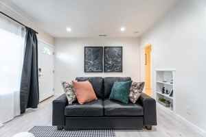 featured image of 2359 Oakwood Dr