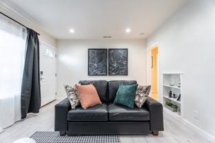 2359 Oakwood Dr - Photo 1 of 1