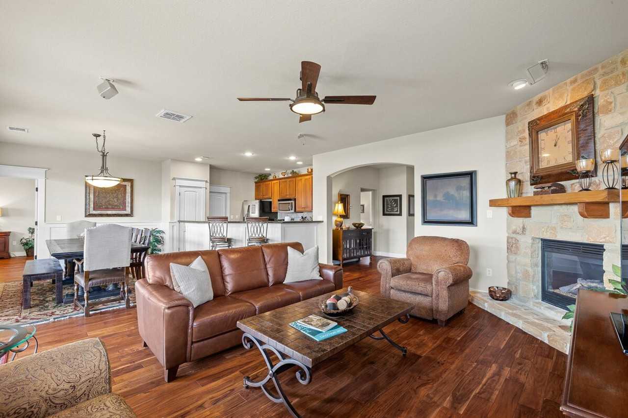 18024 Edgewood Way #1521783P - Photo 4 of 48