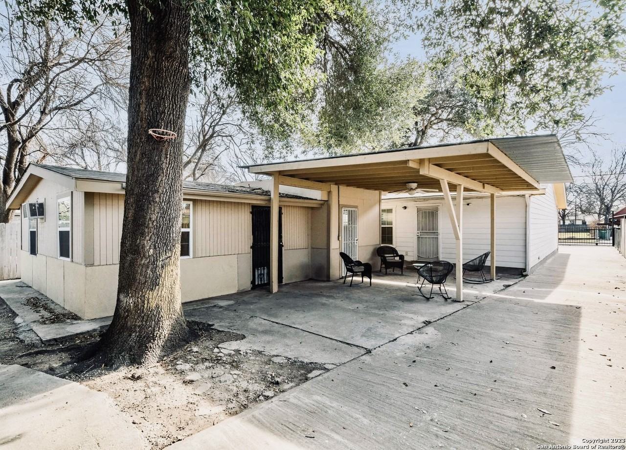 239 Peabody Avenue - 3Unit 3 #3 - Photo 2 of 10