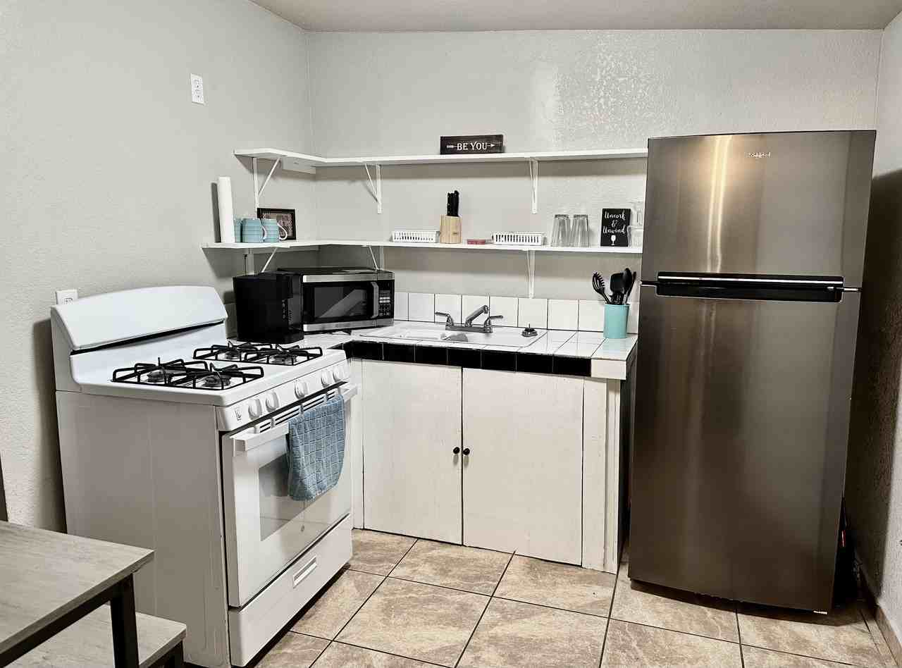 239 Peabody Avenue - 3Unit 3 #3 - Photo 7 of 10