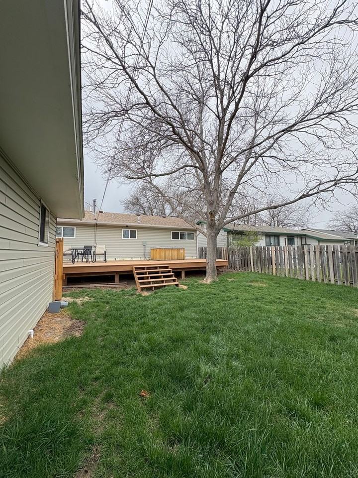 2431 Terry Ave - Photo 3 of 22