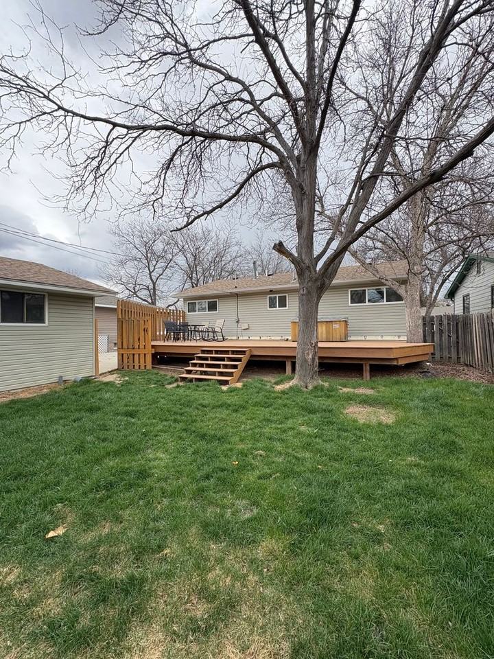 2431 Terry Ave - Photo 4 of 22