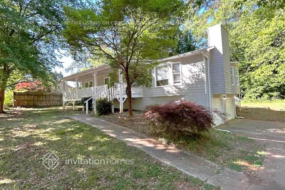 5060 Hubert Dr - Photo 2 of 21