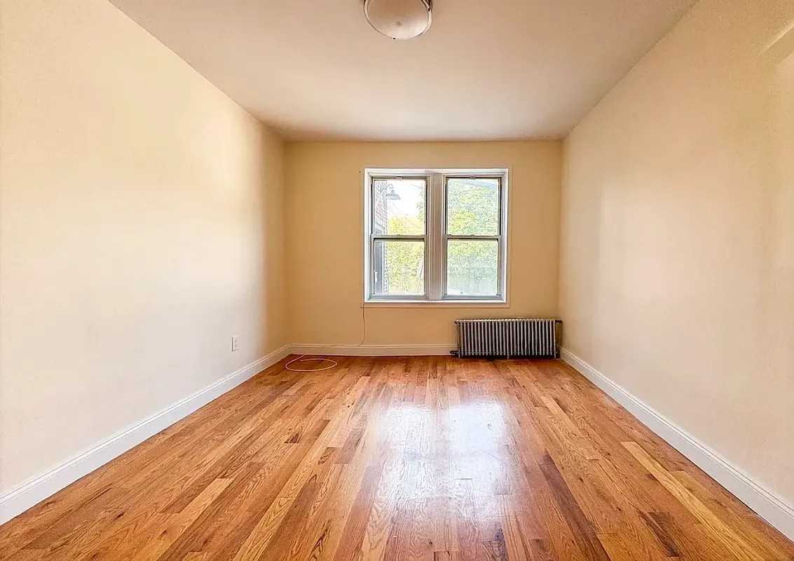 1479 East 34th Street #1 - Photo 5 of 6