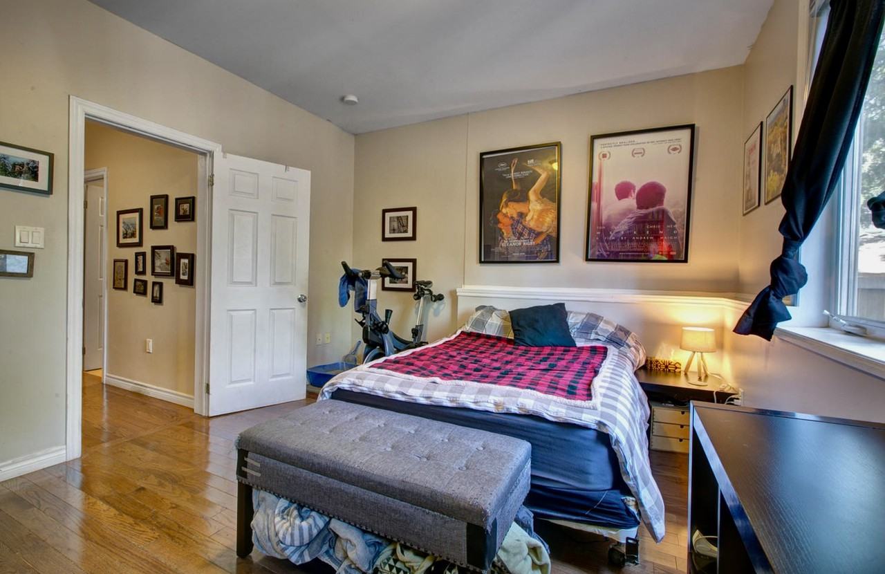 945 Logan Ave - Photo 5 of 11