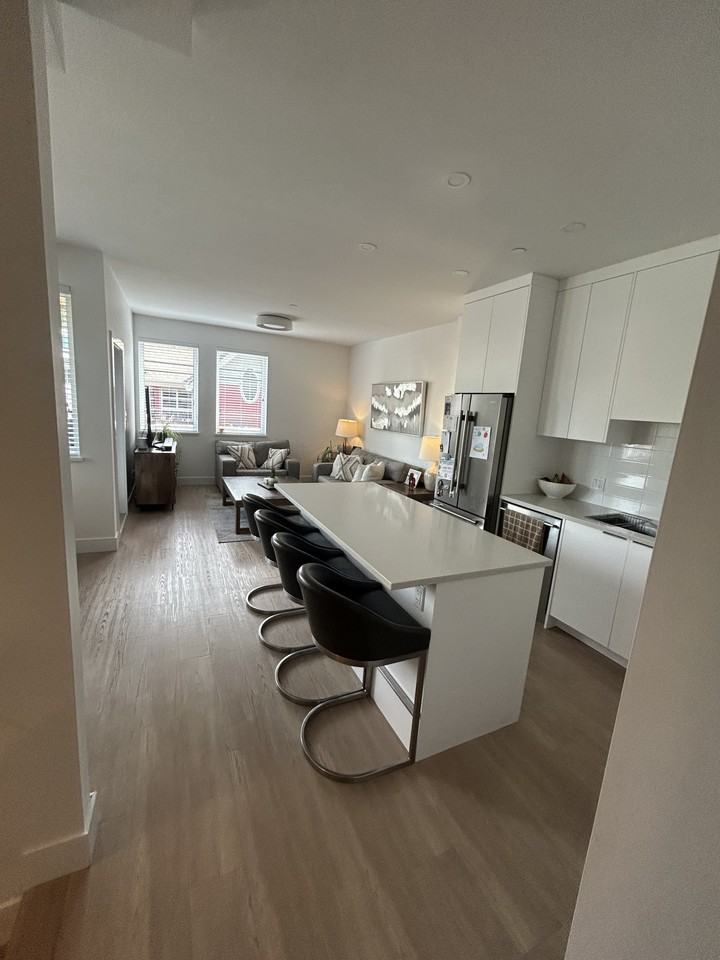 242 West 4th Street #2 - Photo 4 of 23