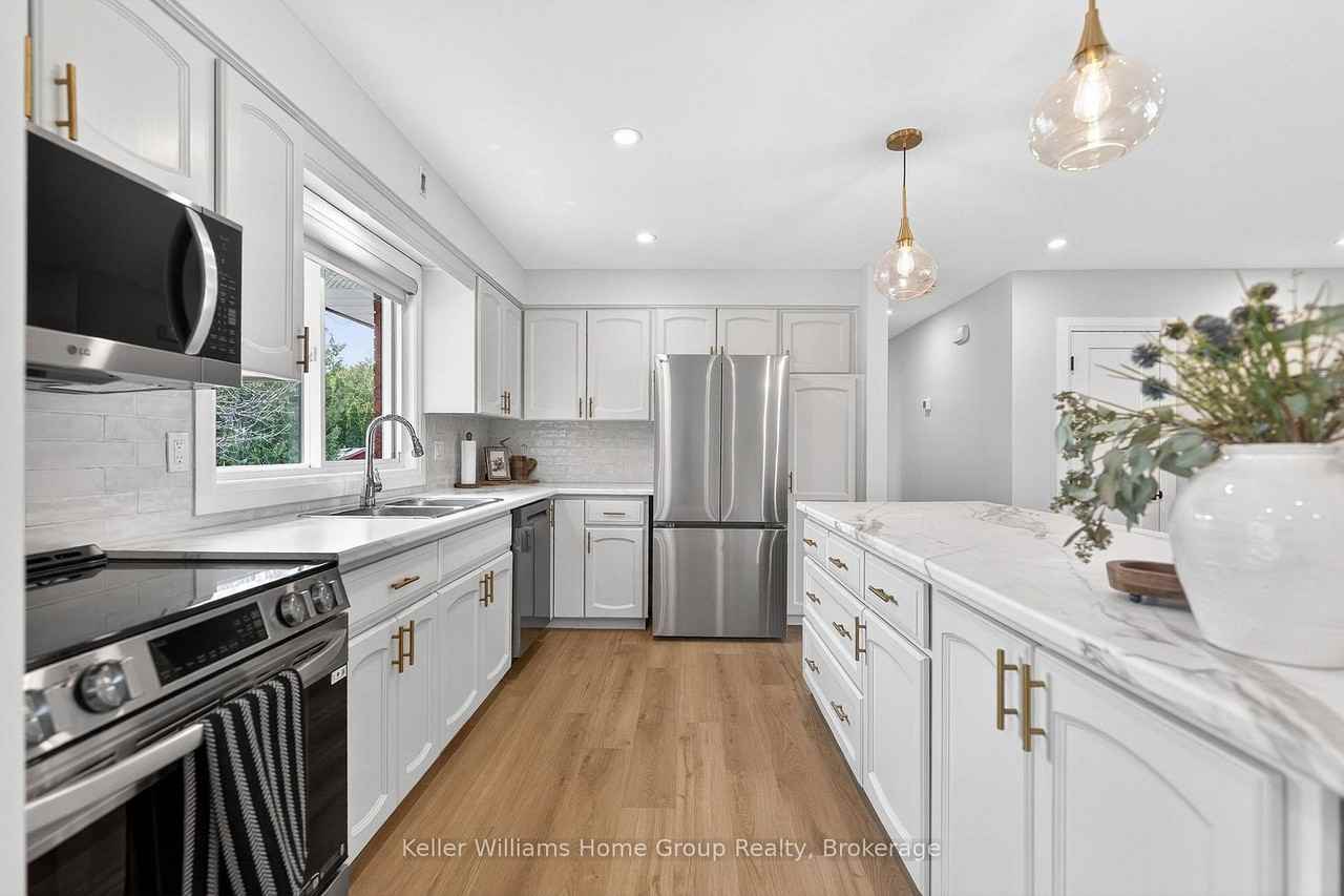 535 Elgin Street #Main - Photo 6 of 14