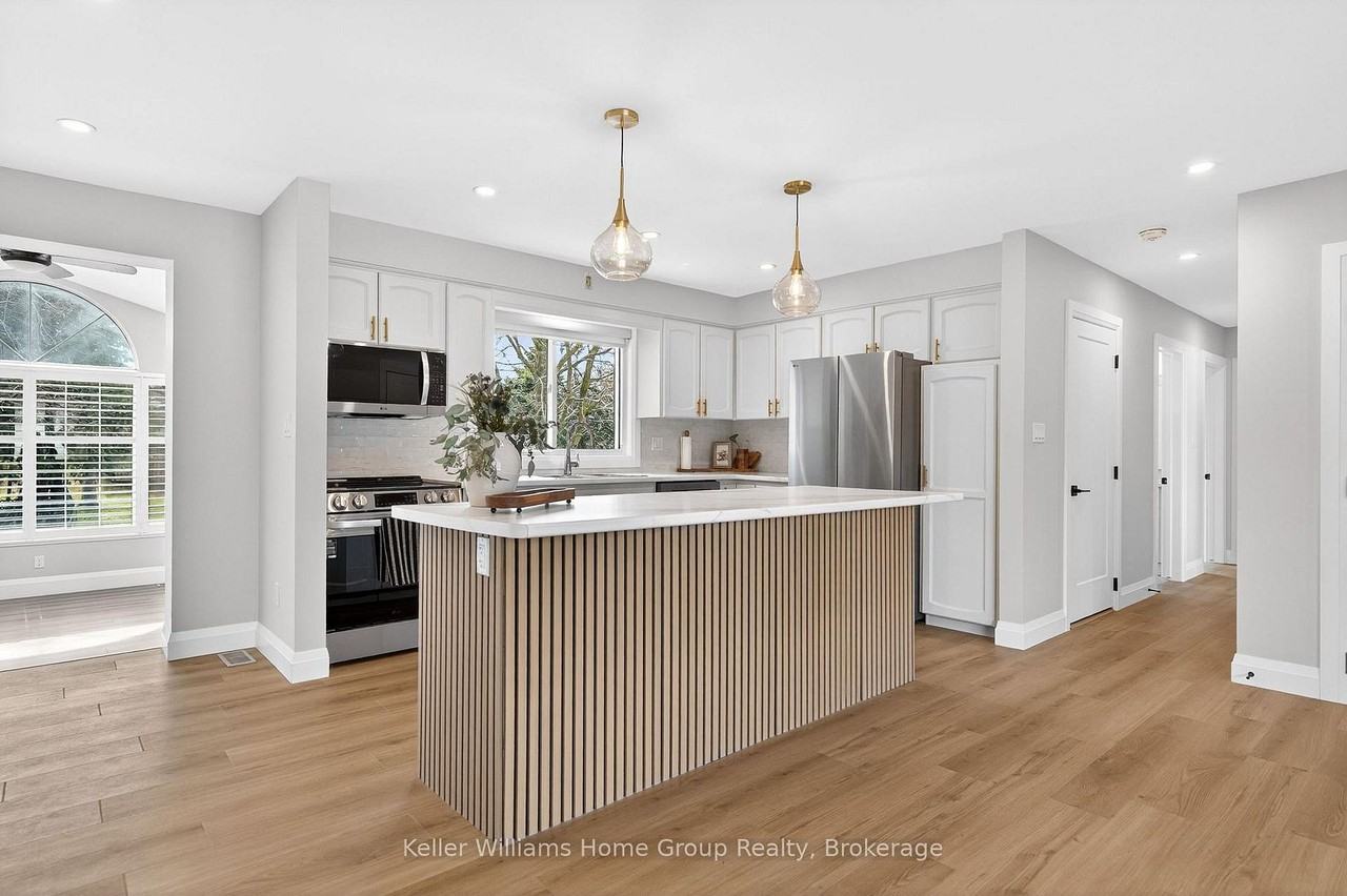 535 Elgin Street #Main - Photo 4 of 14