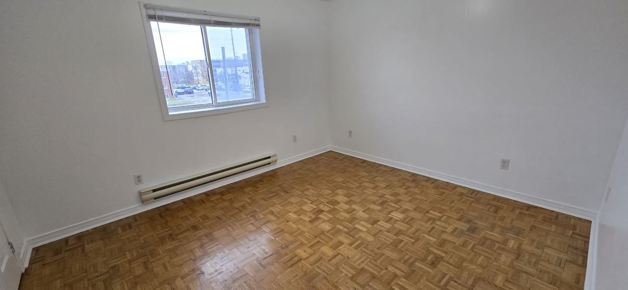 303 Frontenac Avenue #1 - Photo 6 of 15