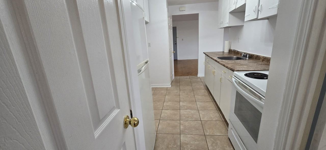 303 Frontenac Avenue #1 - Photo 4 of 15