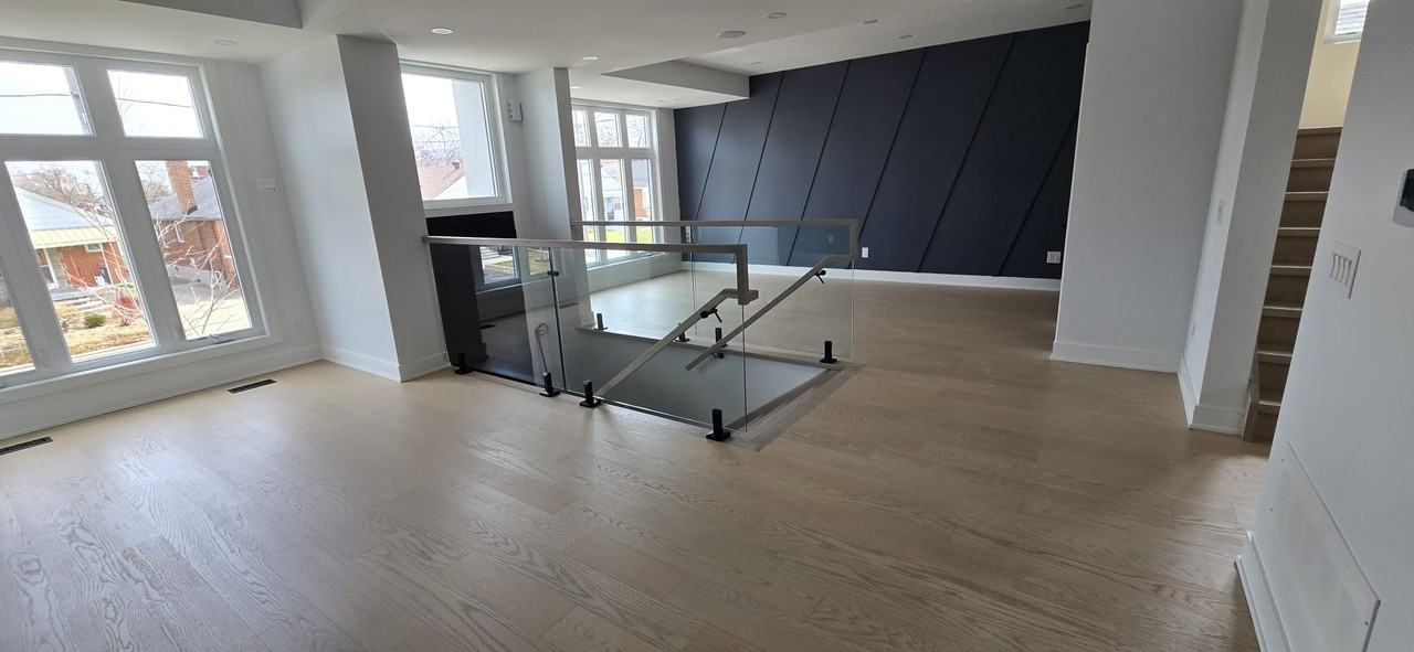 354 Woodmount Avenue #Main - Photo 4 of 33