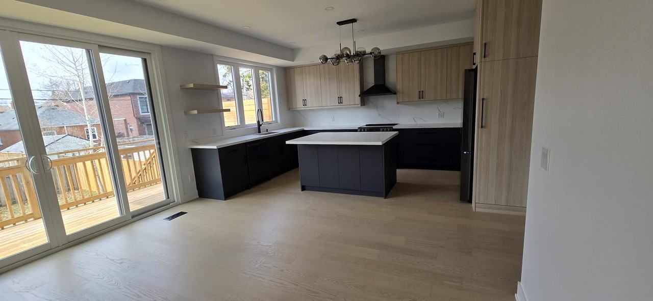 354 Woodmount Avenue #Main - Photo 7 of 33