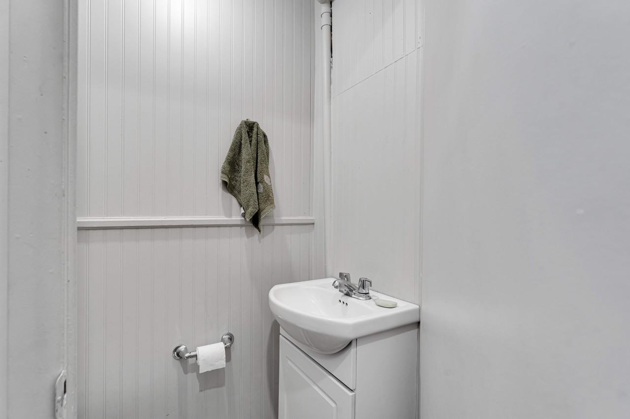 155 Brock Street - Photo 6 of 17