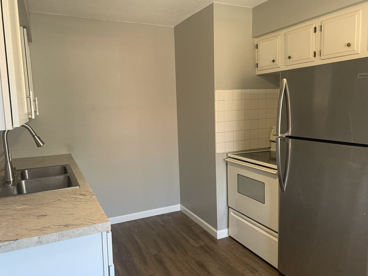 200 West Bluff Street #E5 - Photo 4 of 10