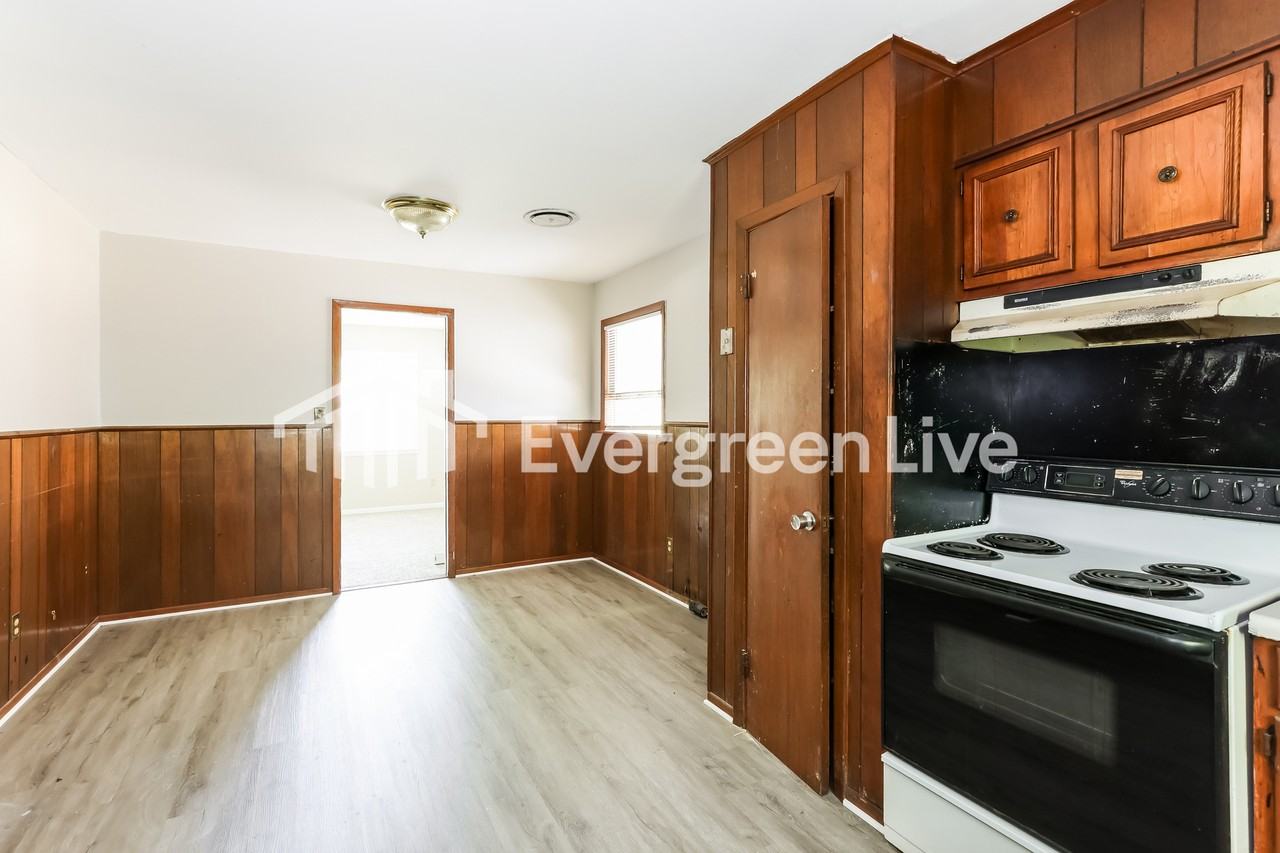 1840 Derby Dr - Photo 6 of 15