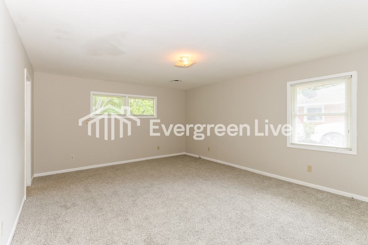 1840 Derby Dr - Photo 7 of 15