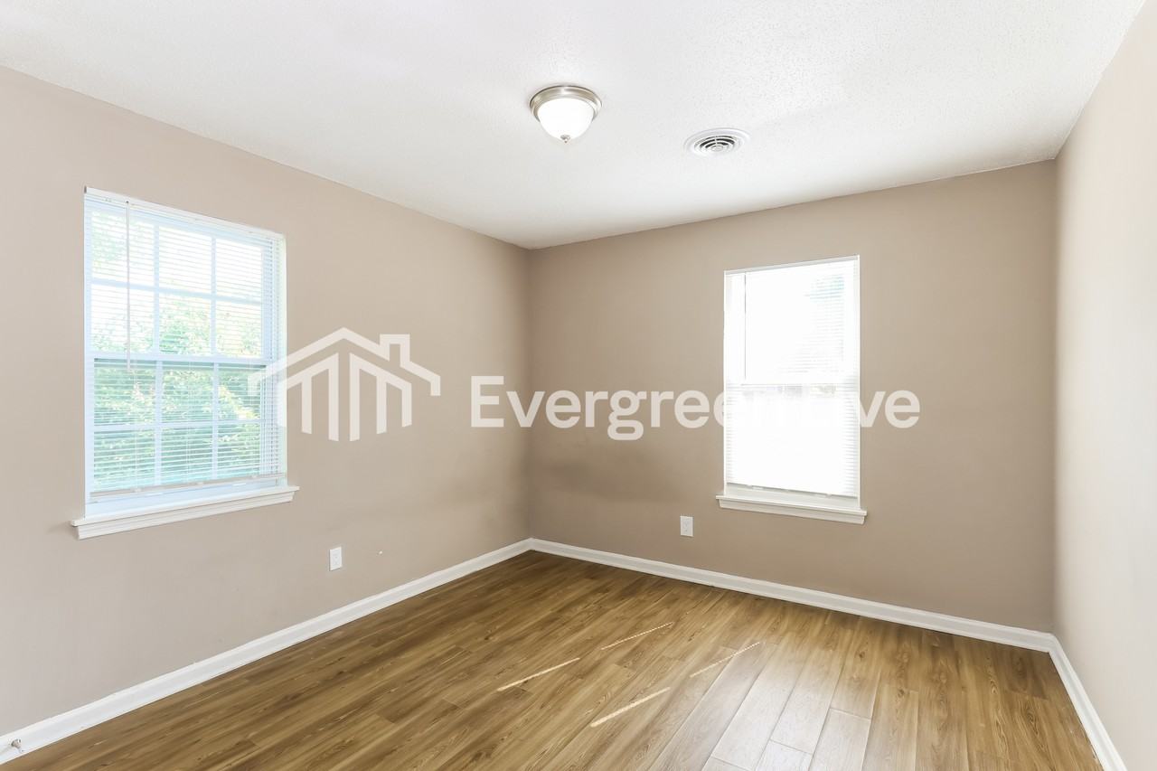 255 Oak Lake Dr - Photo 7 of 15