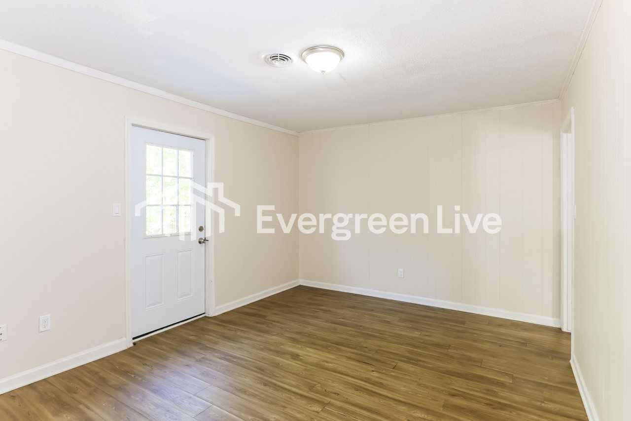 255 Oak Lake Dr - Photo 6 of 15