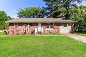featured image of 438 Riverside Ln