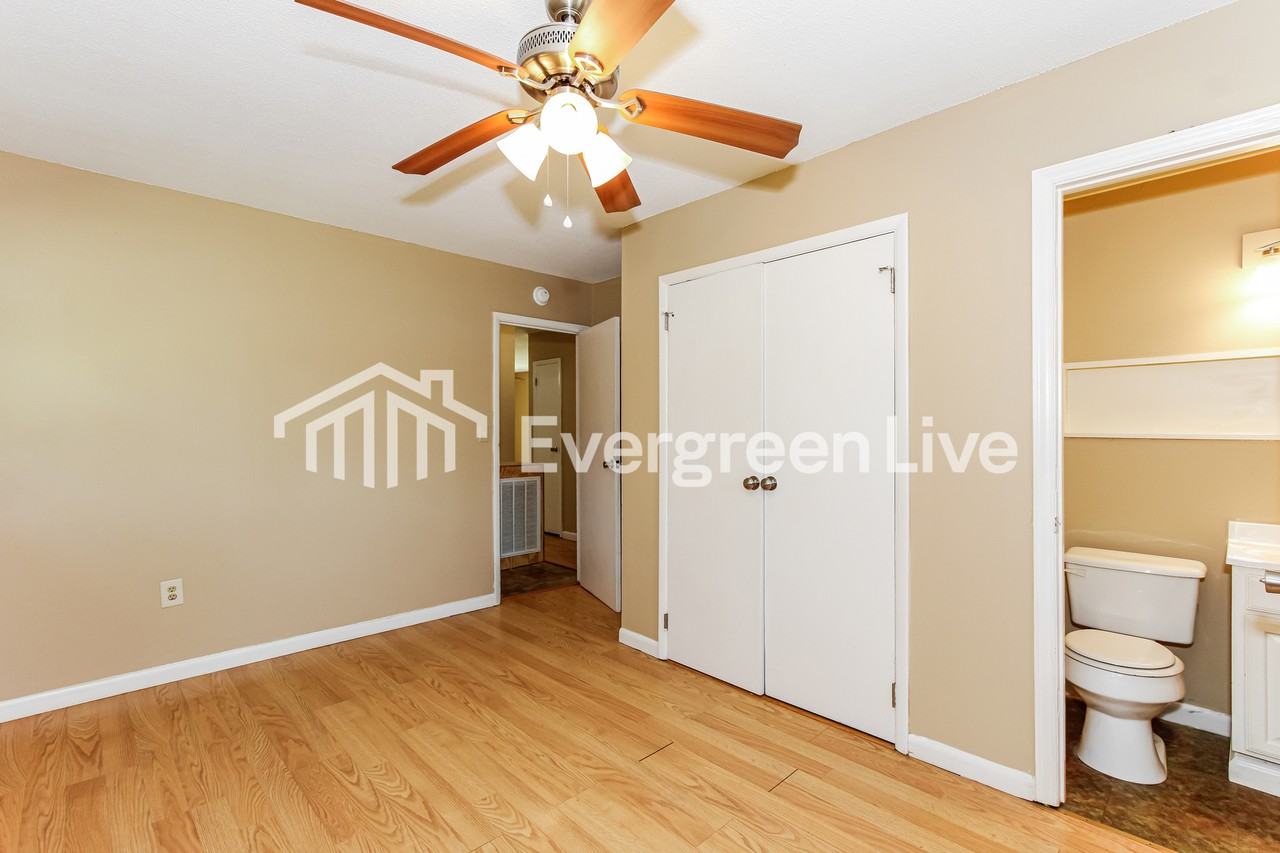 438 Riverside Ln - Photo 7 of 15