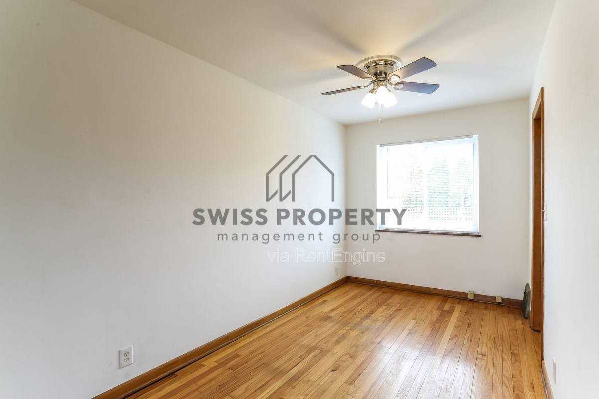 4185 Indianola Ave - Photo 5 of 10