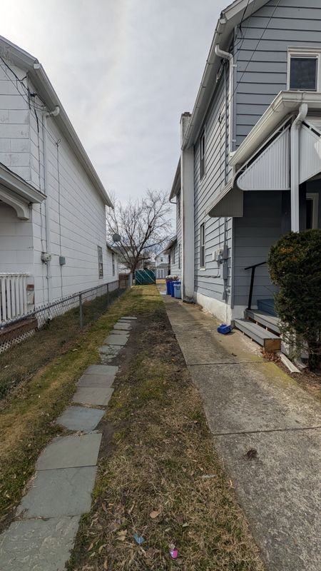 230 Swetland St - Photo 6 of 24