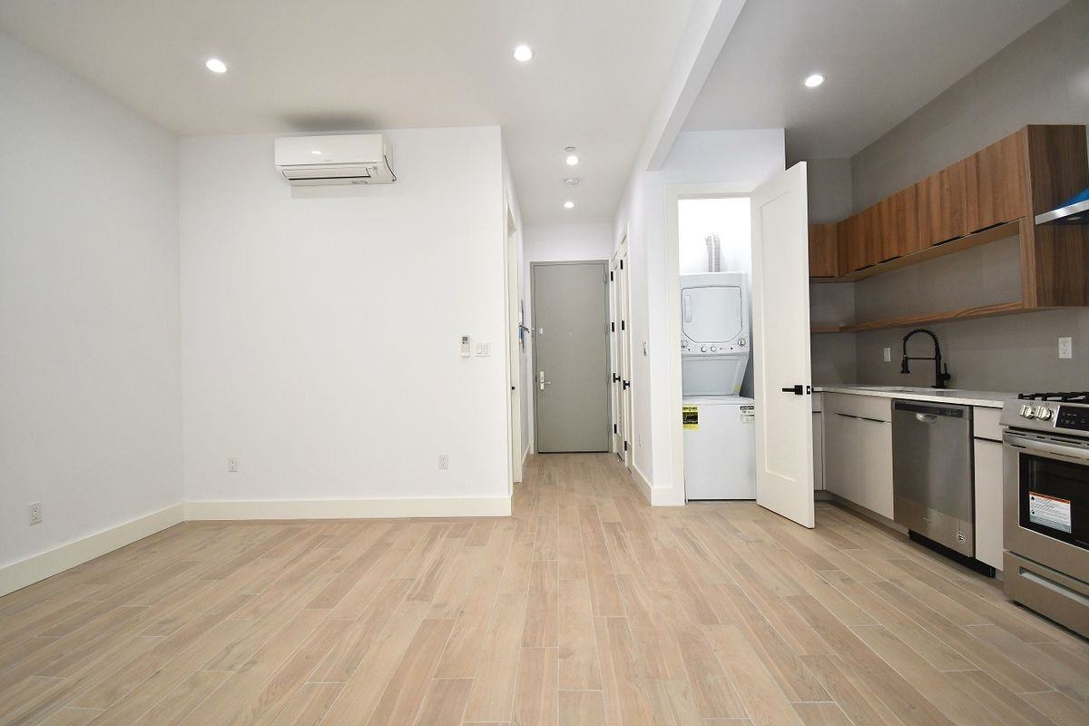 582 E 138th St ##3b - Photo 5 of 11