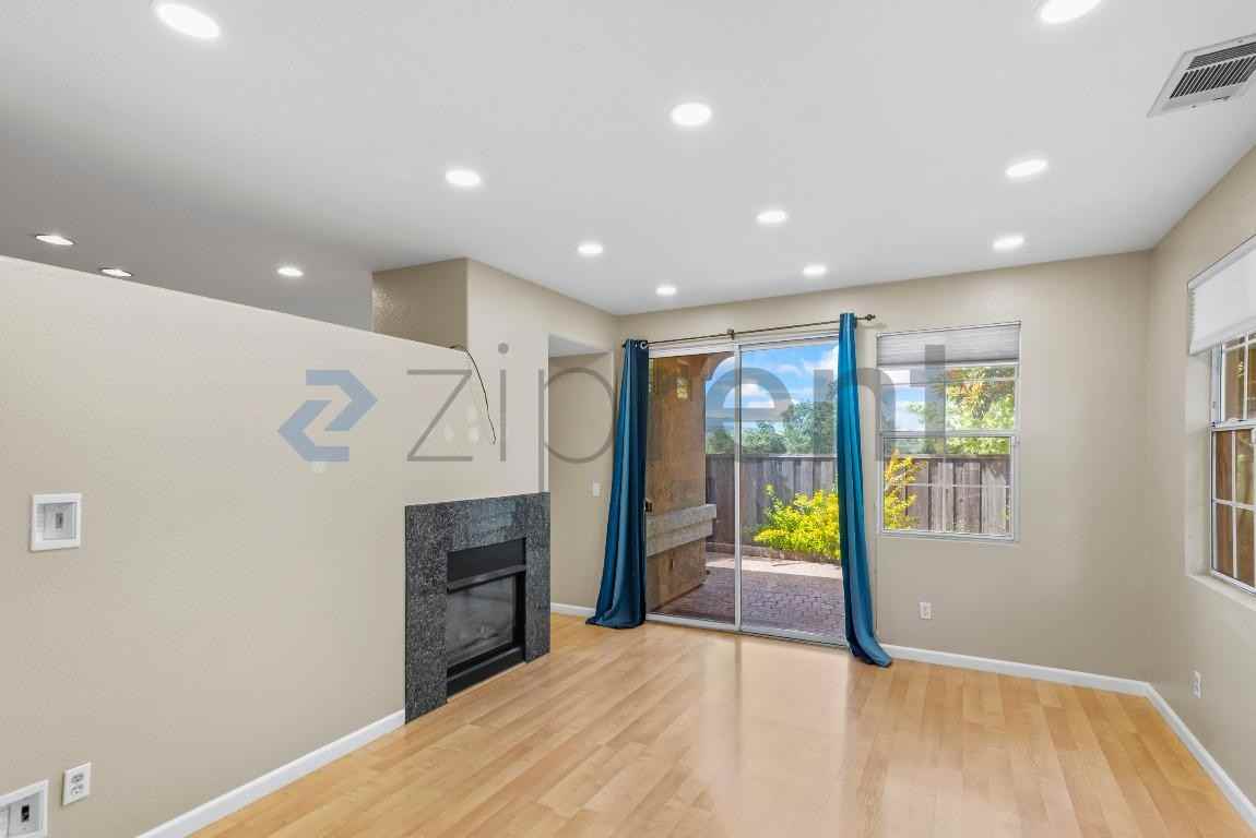 916 Del Avion Ln - Photo 7 of 31