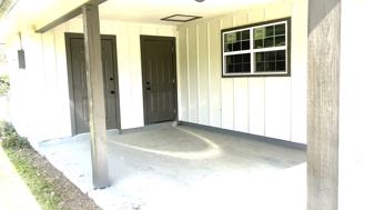 420 Bayou Oaks Dr - Photo 1 of 1