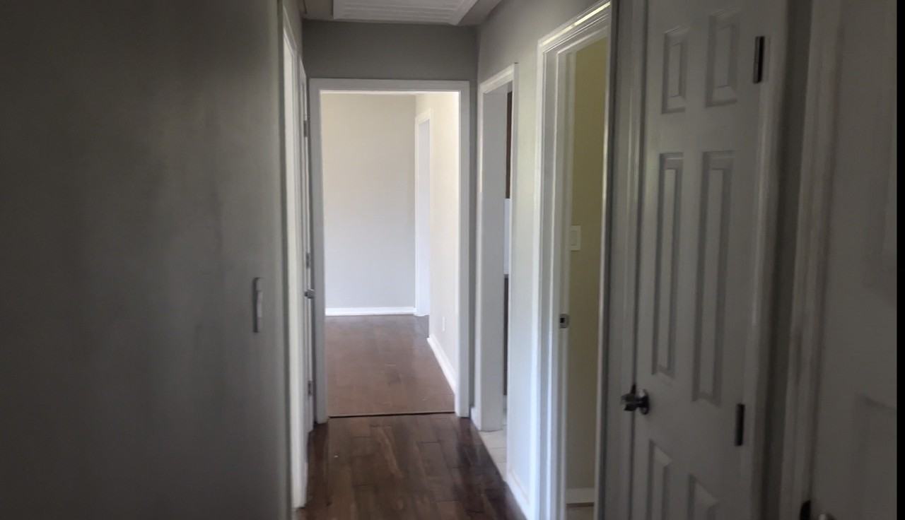 420 Bayou Oaks Dr - Photo 2 of 7