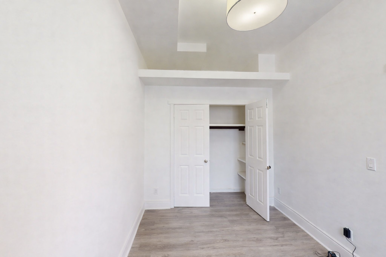 THE GERRARD FLATS - Photo 7 of 28