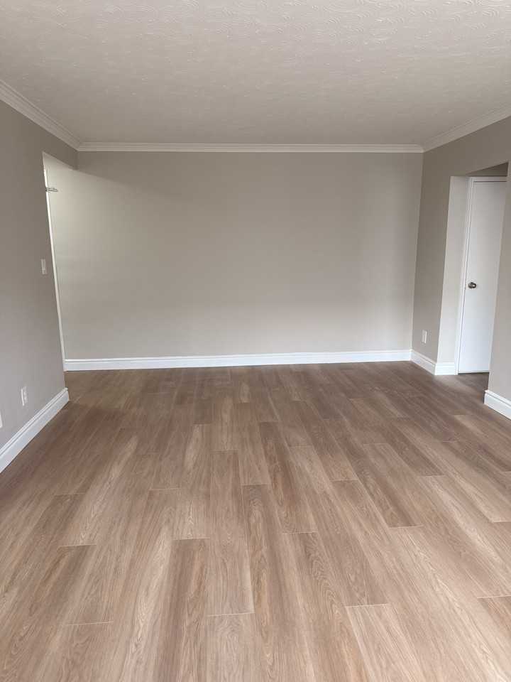 709 Kennedy Apartments - Photo 5 of 11