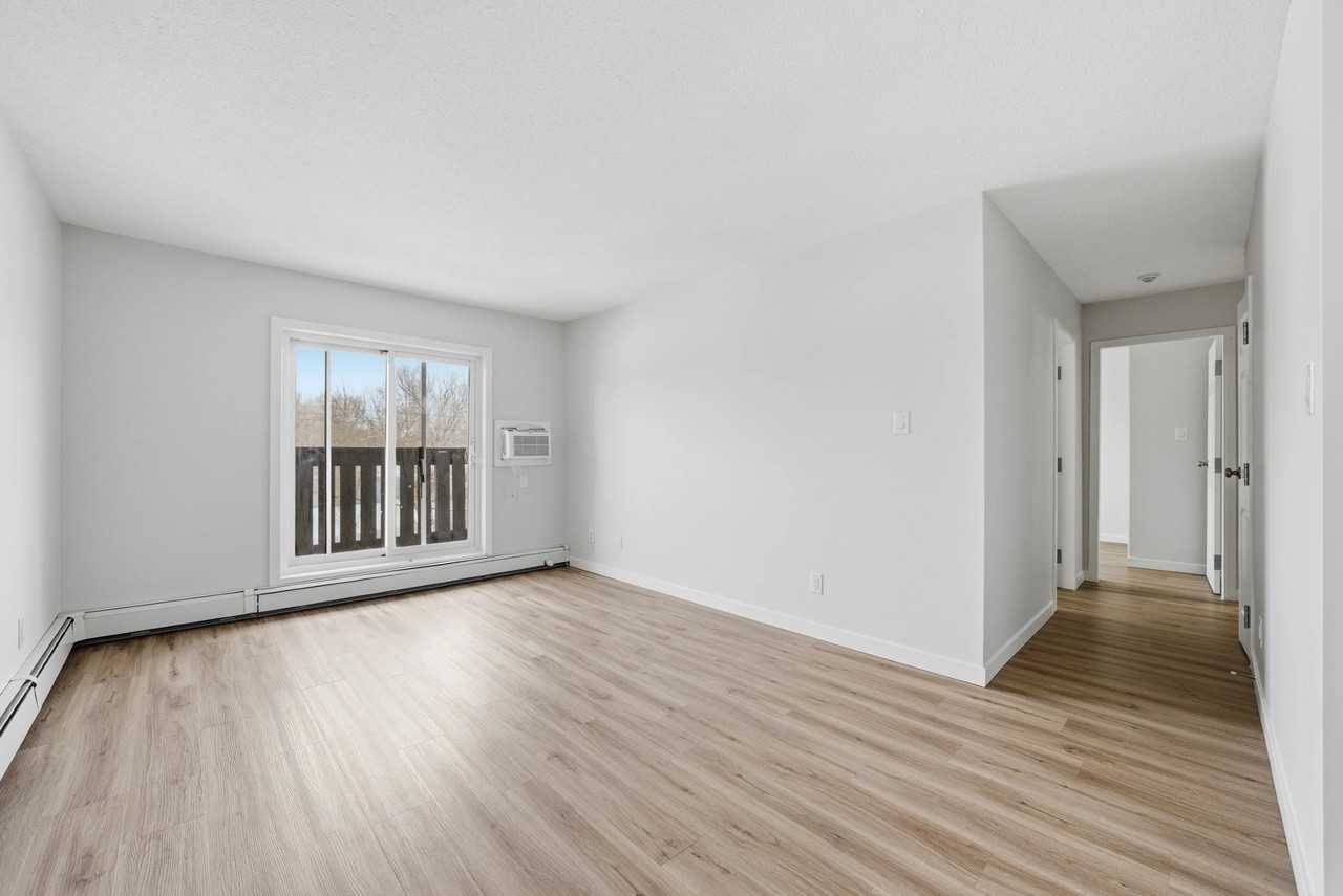 West Ridge Apartments - Photo 3 of 34