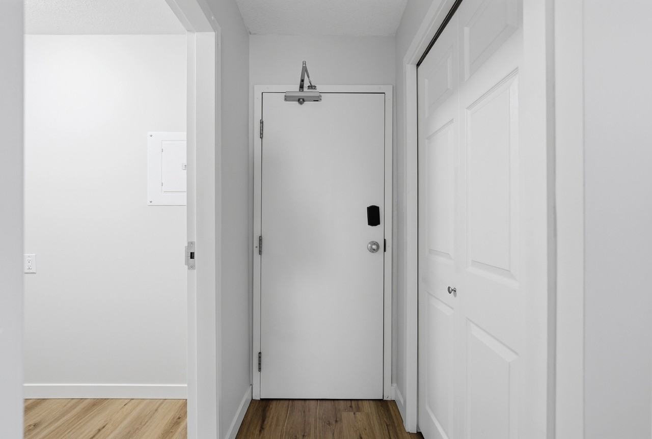 West Ridge Apartments - Photo 4 of 34