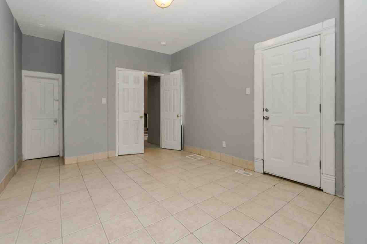 75 High St, Barrie, ON L4N 1W5, Canada - Photo 7 of 17